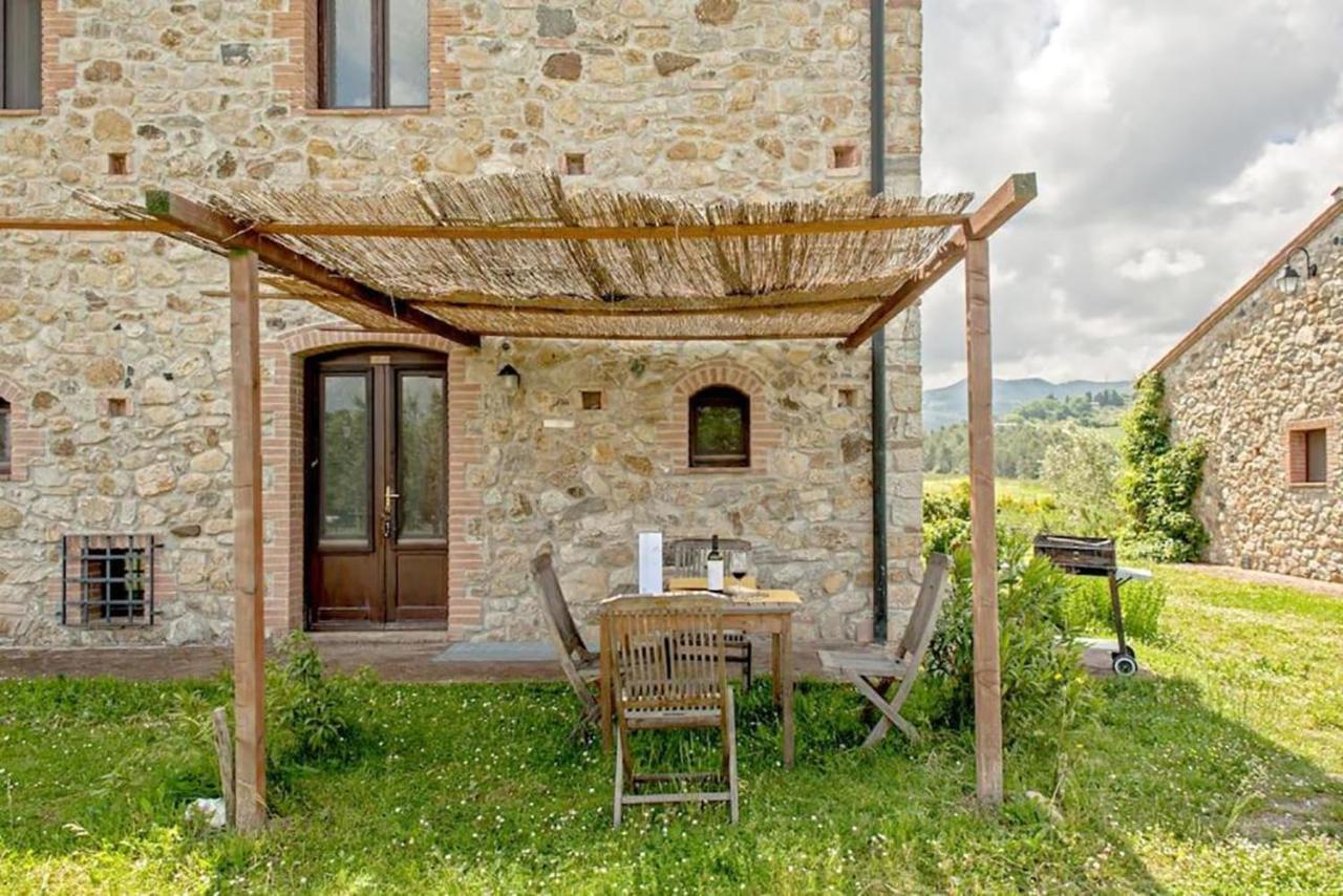 Agriturismo Fattoria Di Statiano ポマランチェ エクステリア 写真