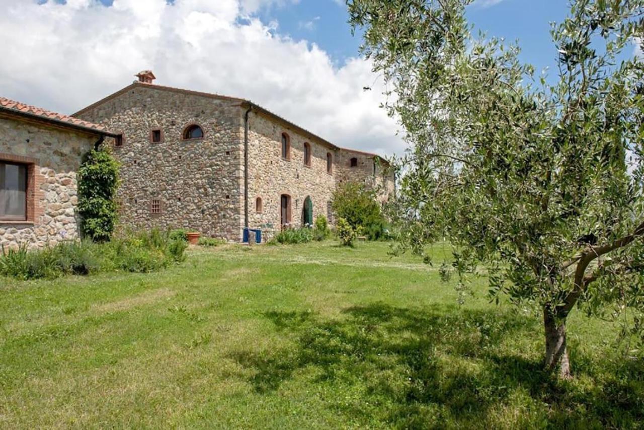 Agriturismo Fattoria Di Statiano ポマランチェ エクステリア 写真