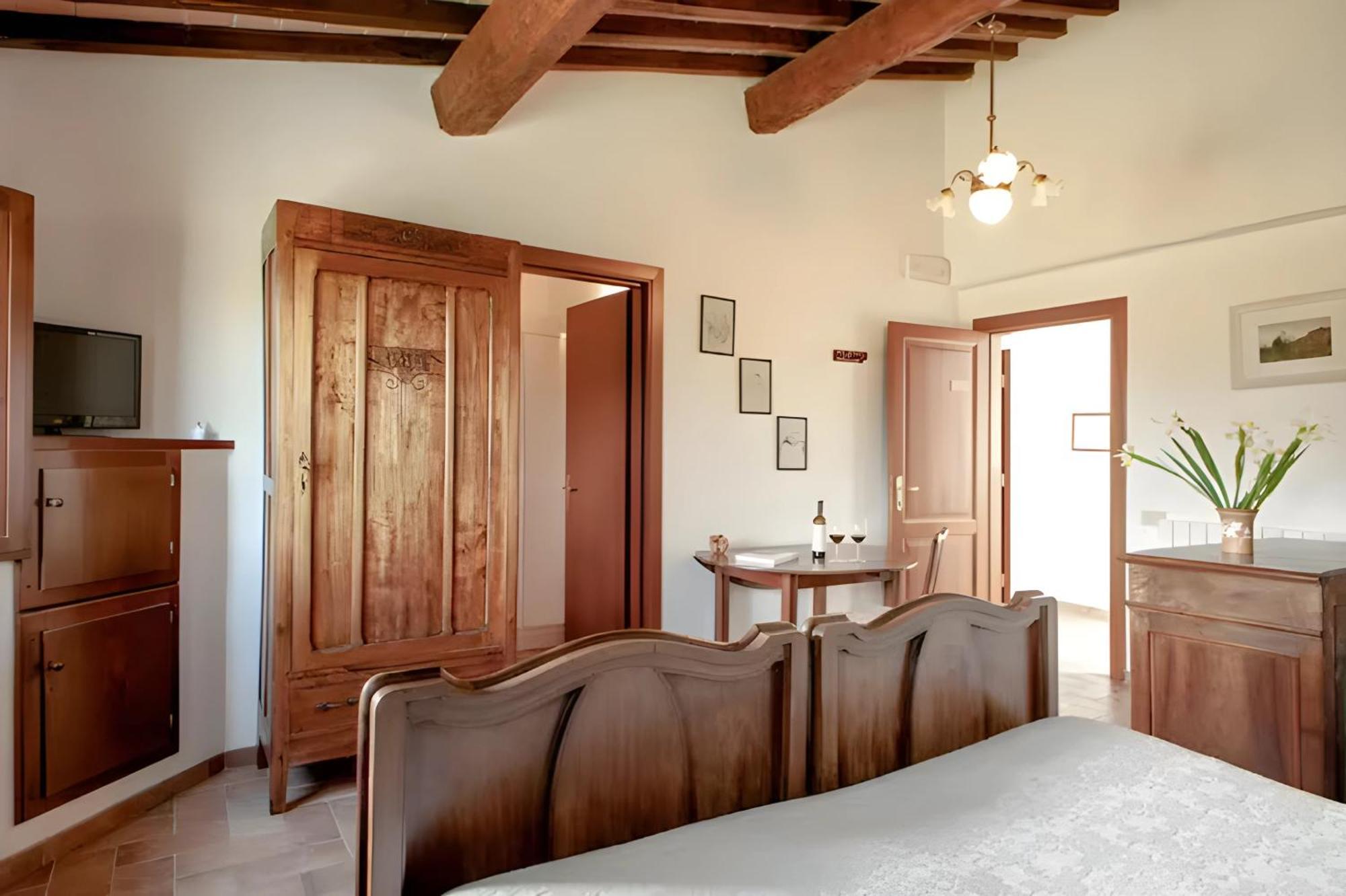Agriturismo Fattoria Di Statiano ポマランチェ エクステリア 写真